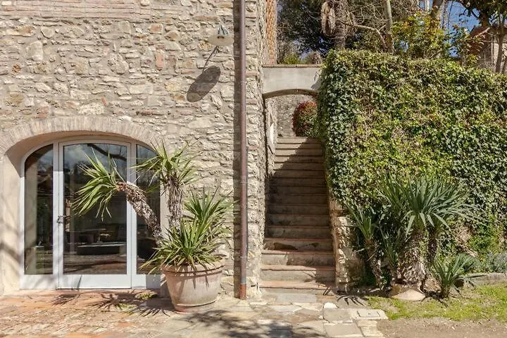 Holiday home Isola Del Pittore Fienile Di Villa Storica Grassina Italy