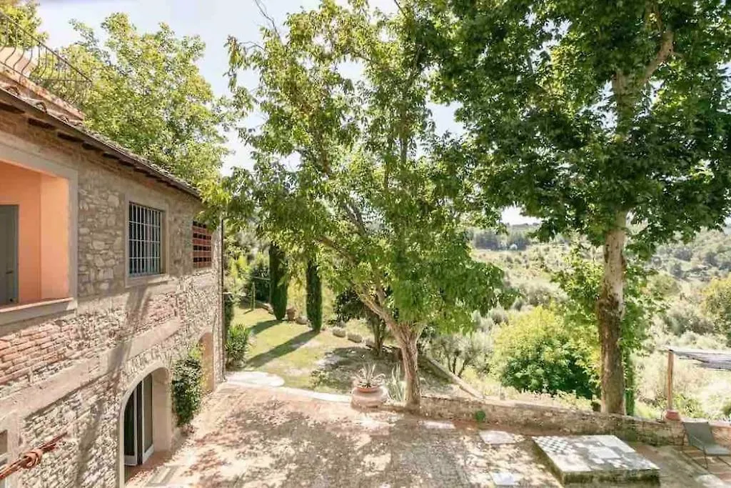 Holiday home Isola Del Pittore Fienile Di Villa Storica Grassina