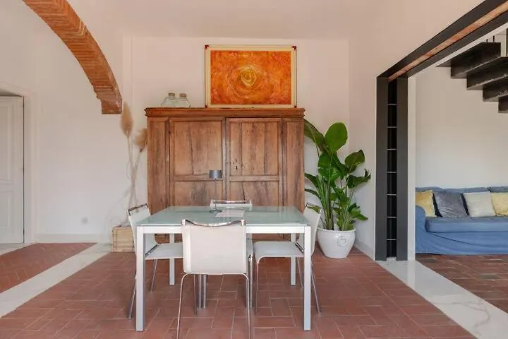 Holiday home Isola Del Pittore Fienile Di Villa Storica Grassina