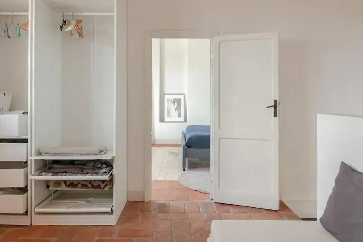 Holiday home Isola Del Pittore Fienile Di Villa Storica Grassina Italy
