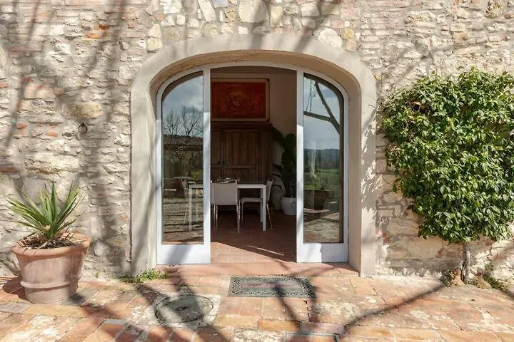 Holiday home Isola Del Pittore Fienile Di Villa Storica Grassina